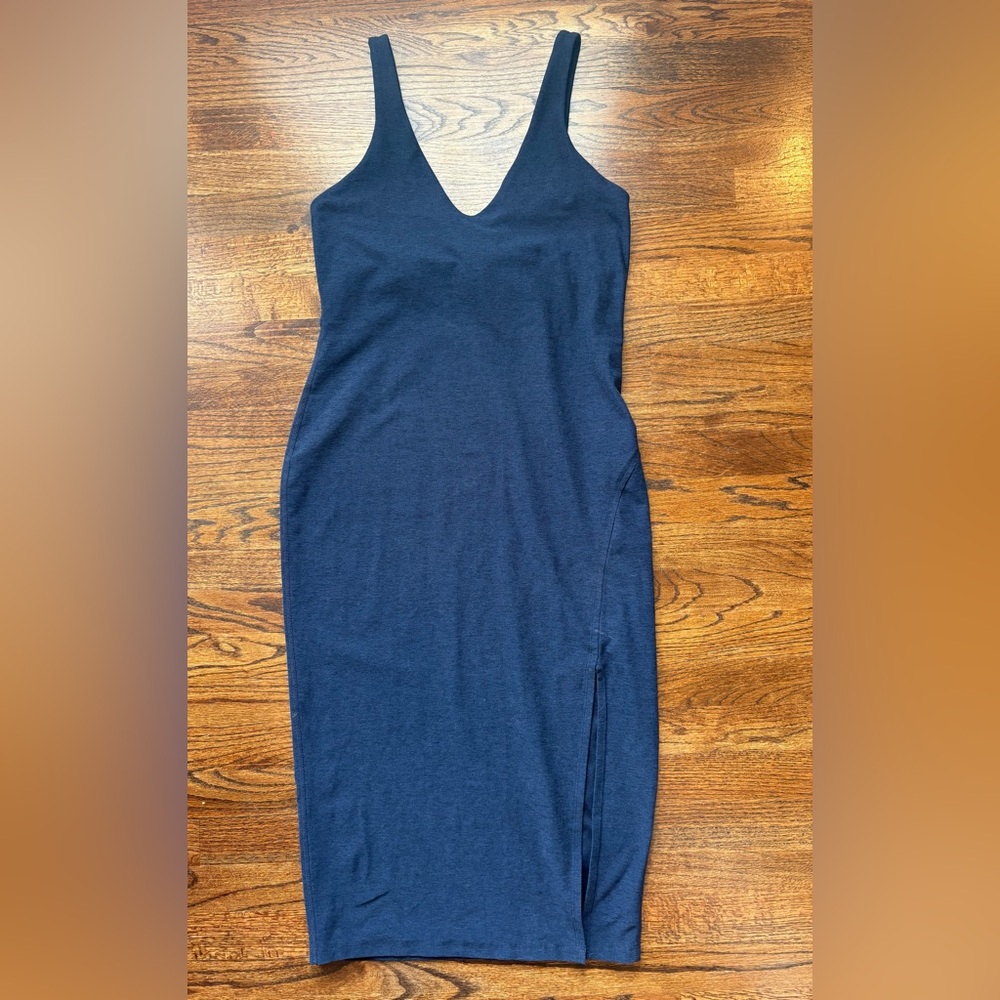 Beyond Yoga Navy v Neck inspire midi dress size large